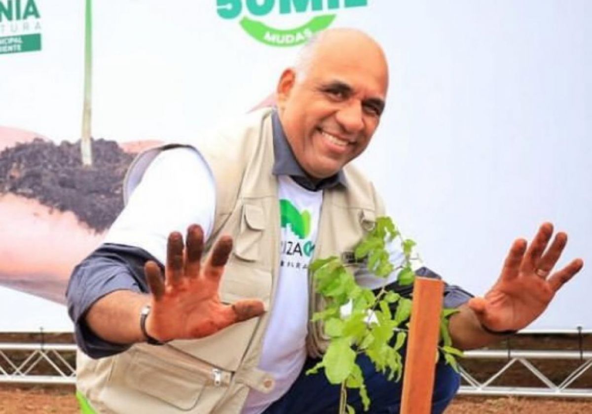Colunista diz que até natureza “joga contra” Rogério Cruz